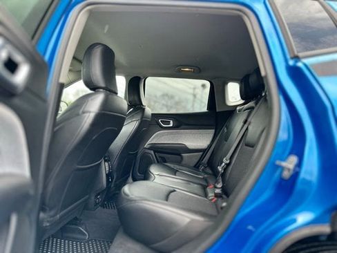 Used 2022 Jeep Compass Latitude w/ Convenience Group AWD/4WD image 19
