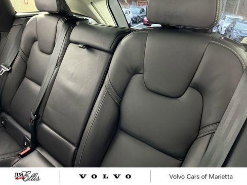 Used 2023 Volvo XC60 B5 Ultimate w/ Climate Package image 23