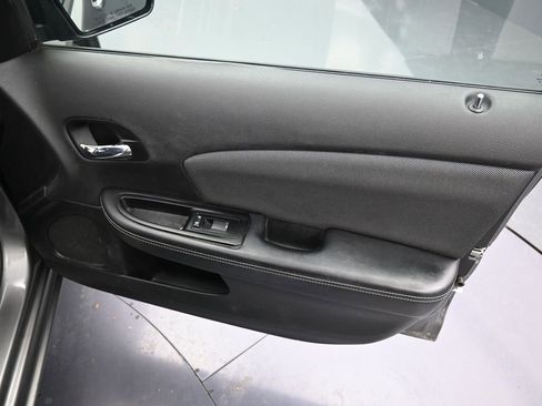 Used 2012 Dodge Avenger SXT image 29