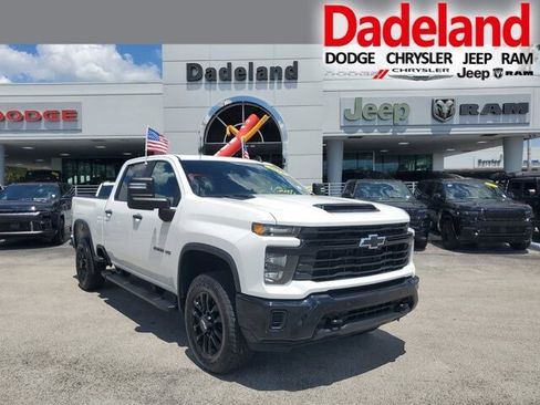 Used 2025 Chevrolet Silverado 2500 Custom w/ Custom Convenience Package RWD image 1