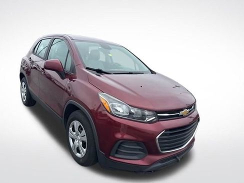 Used 2017 Chevrolet Trax LS FWD image 8