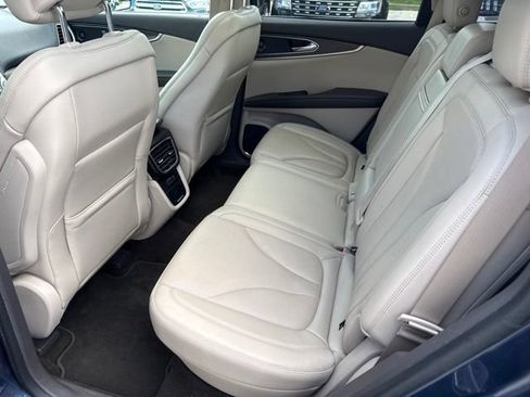 Used 2019 Lincoln Nautilus Reserve AWD/4WD image 15