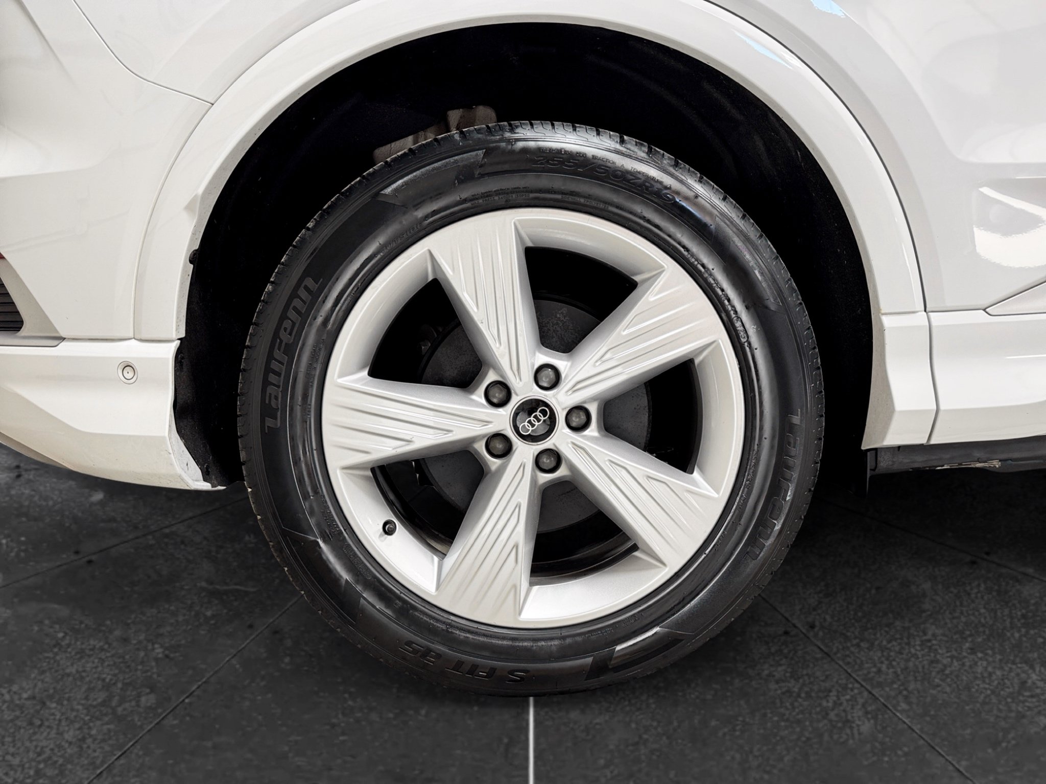 Used 2023 Audi Q4 e-tron Premium Plus AWD/4WD image 34