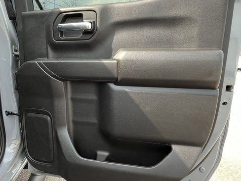 Used 2024 Chevrolet Silverado 1500 Custom Trail Boss w/ Turbomax Blackout Package image 15