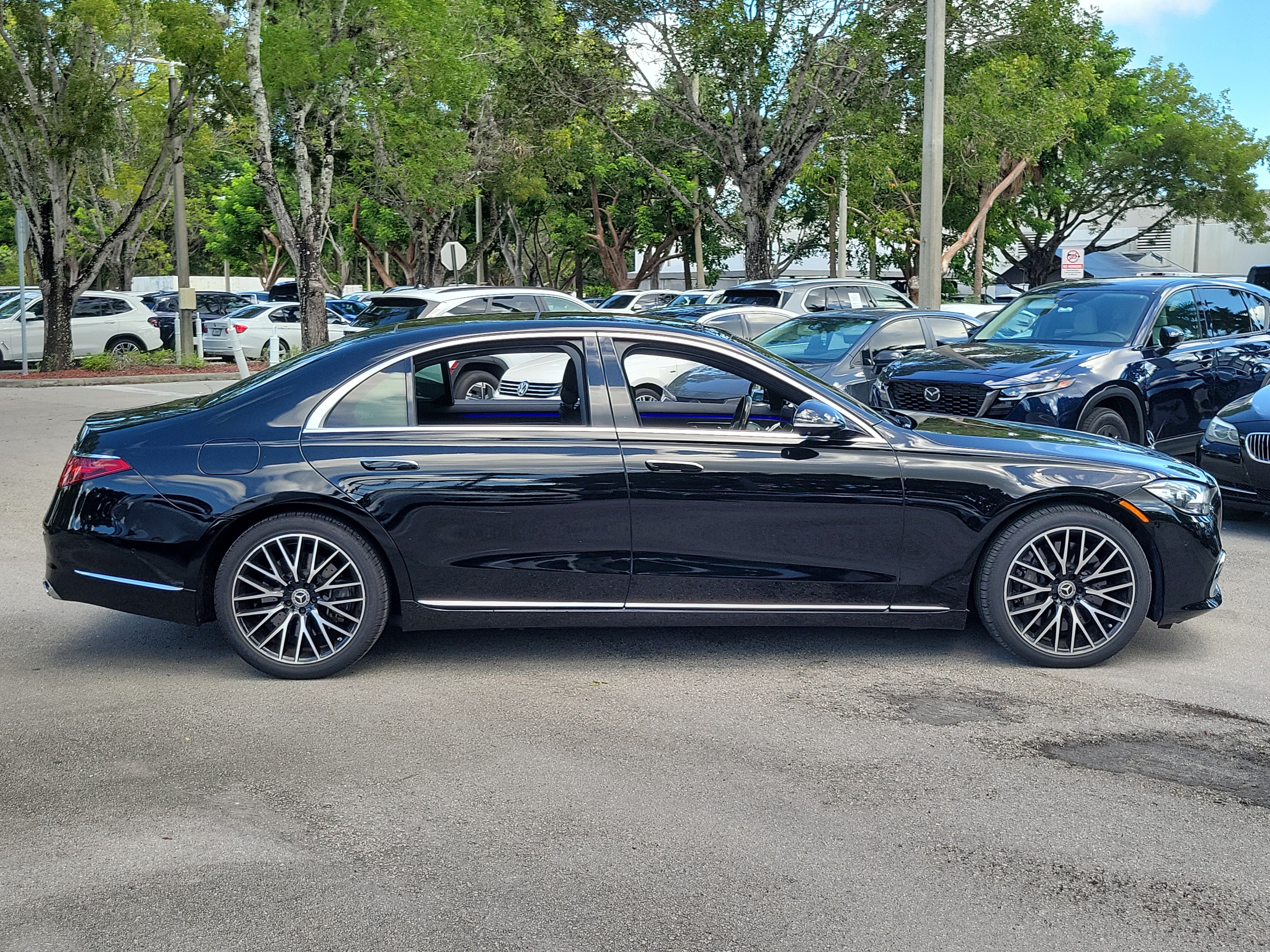 Used 2022 Mercedes-Benz S 580 4MATIC Sedan image 2