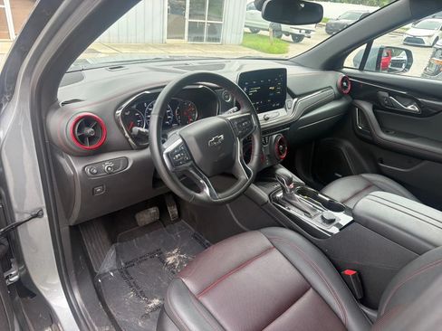 Used 2025 Chevrolet Blazer RS FWD image 13