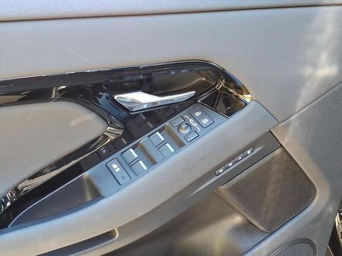 Used 2026 Land Rover Range Rover Evoque S image 10