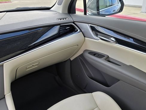 Used 2024 Cadillac XT6 Premium Luxury w/ Technology Package image 22