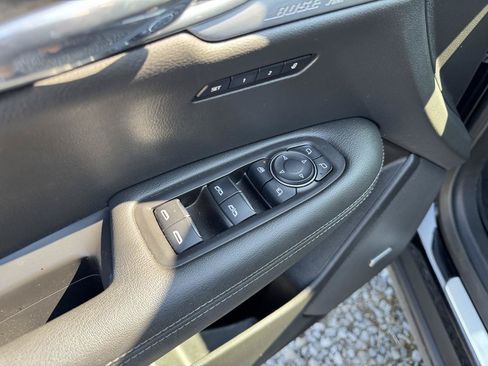 Used 2020 Cadillac XT6 Premium Luxury AWD/4WD image 26