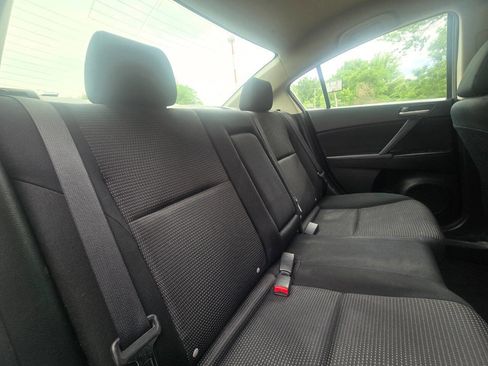 Used 2013 MAZDA MAZDA3 i Touring FWD image 29