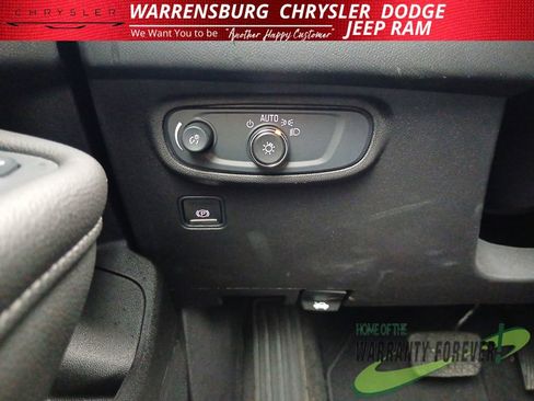 Used 2024 GMC Terrain SLE AWD/4WD image 26