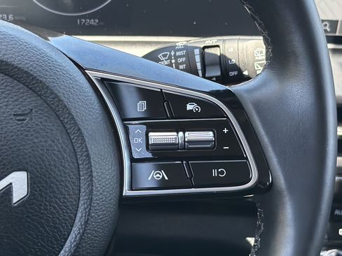 Used 2024 Kia Seltos S FWD image 25