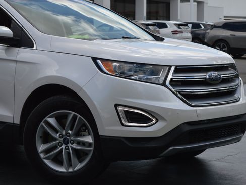 Used 2017 Ford Edge SEL w/ Equipment Group 201A AWD/4WD image 2