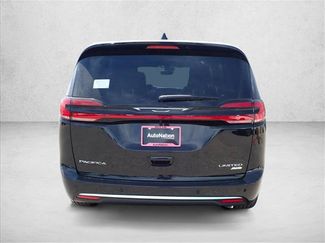 New 2027 Chrysler Pacifica Limited AWD/4WD video 3