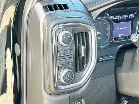 Used 2020 GMC Sierra 1500 AT4 w/ AT4 Premium Package image 10