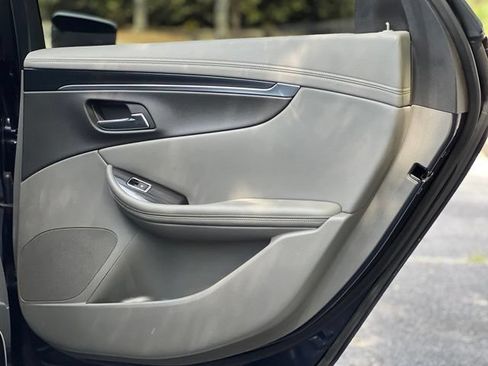 Used 2019 Chevrolet Impala LS FWD image 18