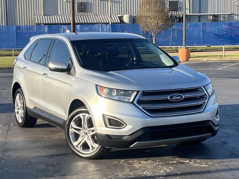 Used 2018 Ford Edge Titanium image 3