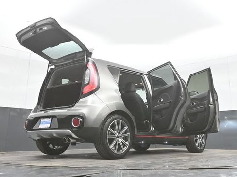 Used 2019 Kia Soul ! FWD image 51