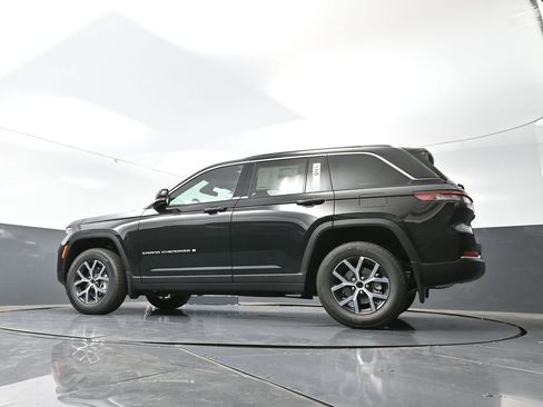 New 2025 Jeep Grand Cherokee Limited w/ Trailer Tow Package image 47