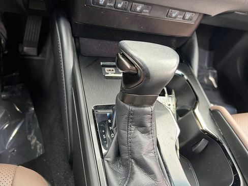 Certified 2023 Lexus ES 350 w/ Premium Package image 23