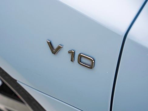 Used 2022 Audi R8 V10 w/ Premium Package RWD image 22