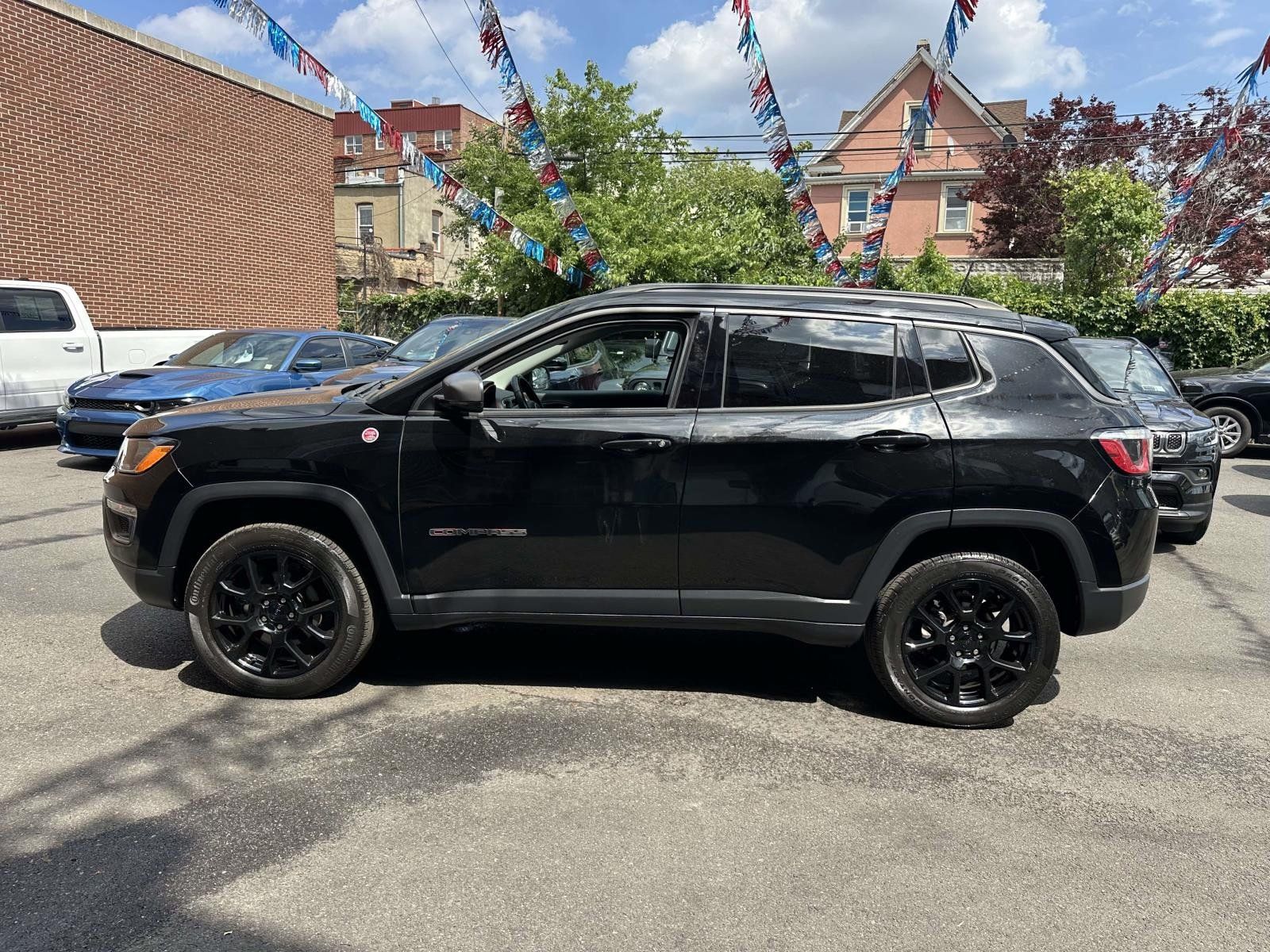Certified 2018 Jeep Compass Trailhawk w/ Leather Interior Group AWD/4WD image 7
