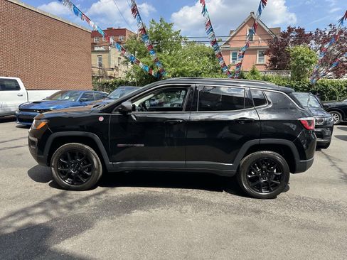 Used 2018 Jeep Compass Trailhawk w/ Leather Interior Group AWD/4WD image 7