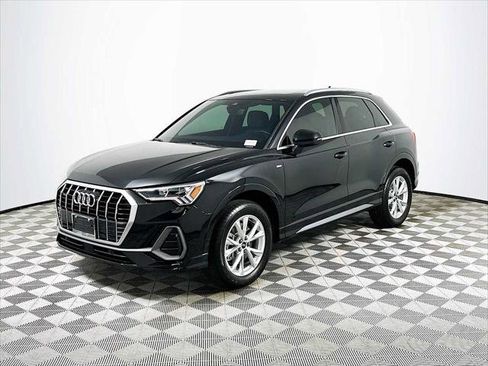 Certified 2024 Audi Q3 2.0T Premium w/ Convenience Package AWD/4WD image 3