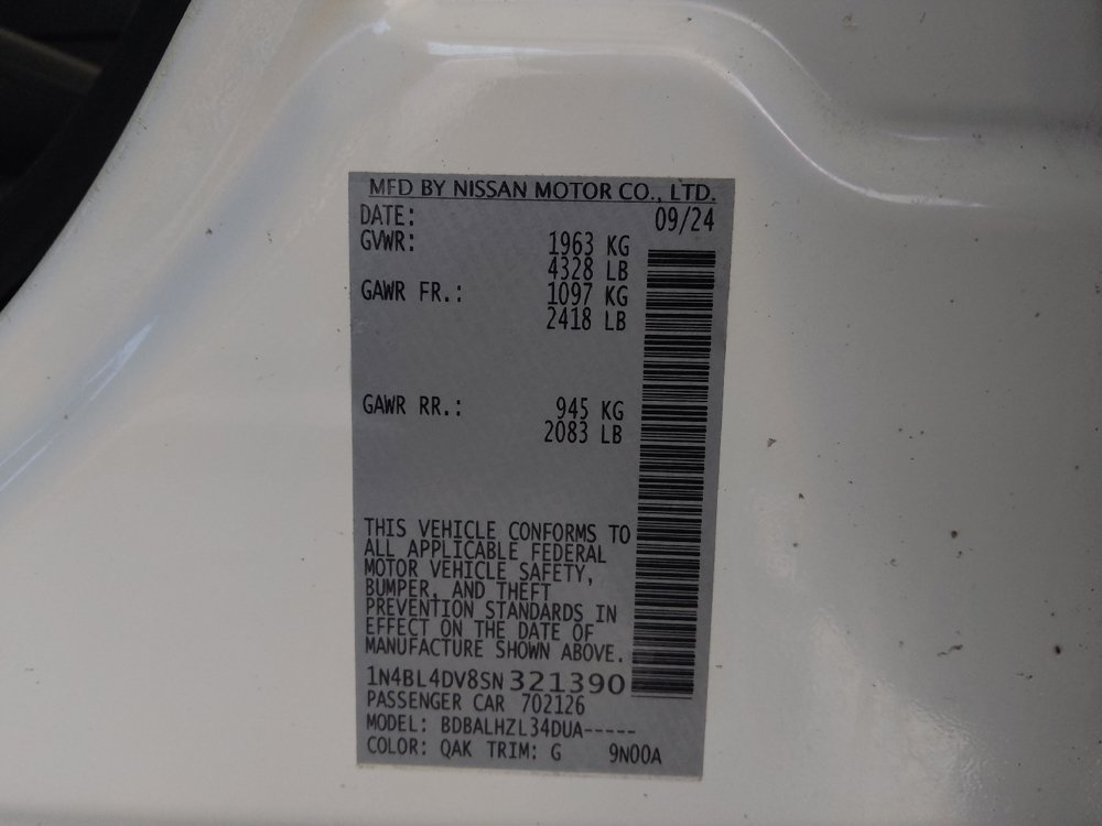 Used 2025 Nissan Altima 2.5 SV FWD image 33