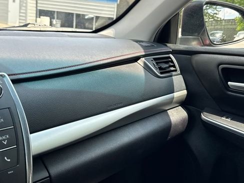 Used 2017 Toyota Camry SE FWD image 26