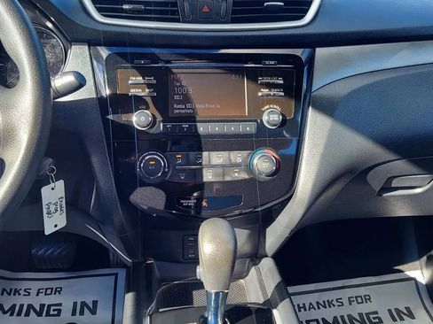 Used 2016 Nissan Rogue S image 18