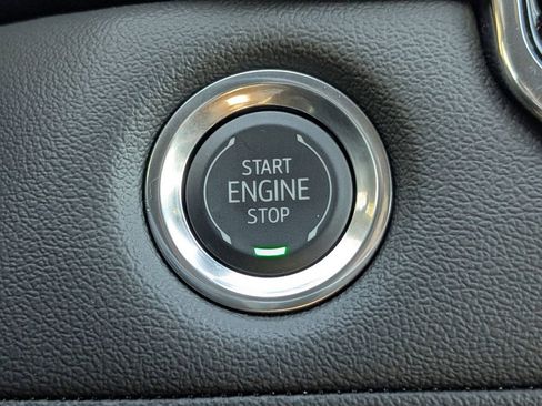 New 2025 Chevrolet Colorado LT w/ LT Convenience Package image 31