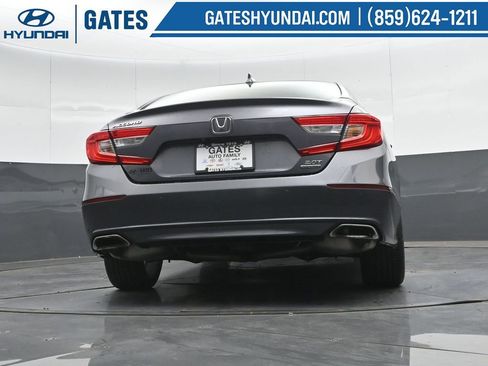 Used 2018 Honda Accord Touring image 38