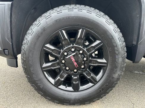 Used 2025 GMC Sierra 2500 AT4 w/ AT4 Premium Plus Package AWD/4WD image 6