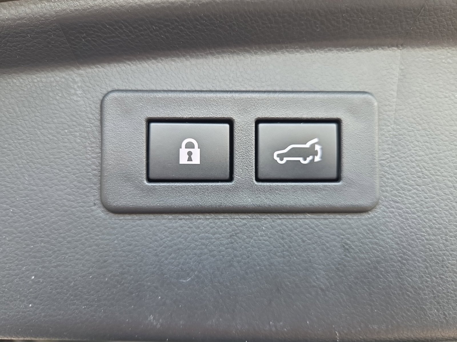 Used 2022 Subaru Outback Touring AWD/4WD image 12