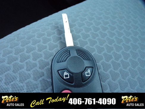 Used 2017 Ford Escape SE image 23