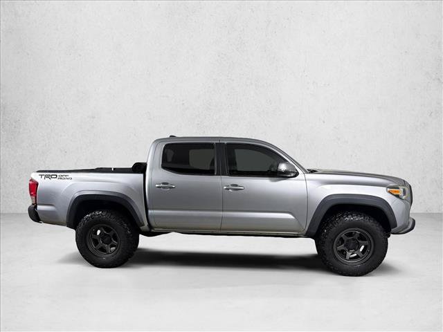 Used 2017 Toyota Tacoma TRD Off-Road w/ Tow Package RWD image 2