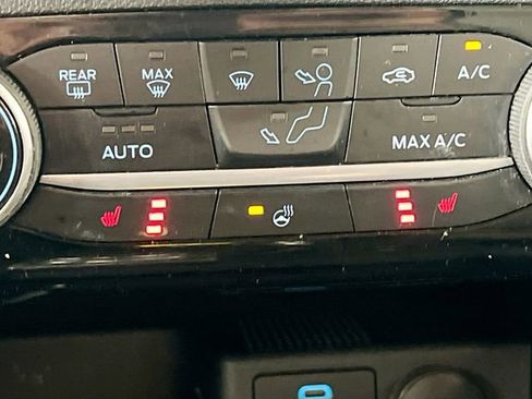 Used 2022 Ford Escape SE w/ Cold Weather Package AWD/4WD image 21