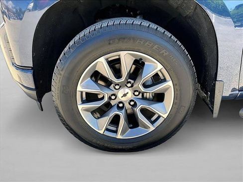 Used 2021 Chevrolet Silverado 1500 RST w/ Convenience Package II AWD/4WD image 10