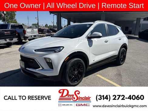 Used 2025 Buick Encore GX Sport Touring w/ Comfort Package AWD/4WD image 1