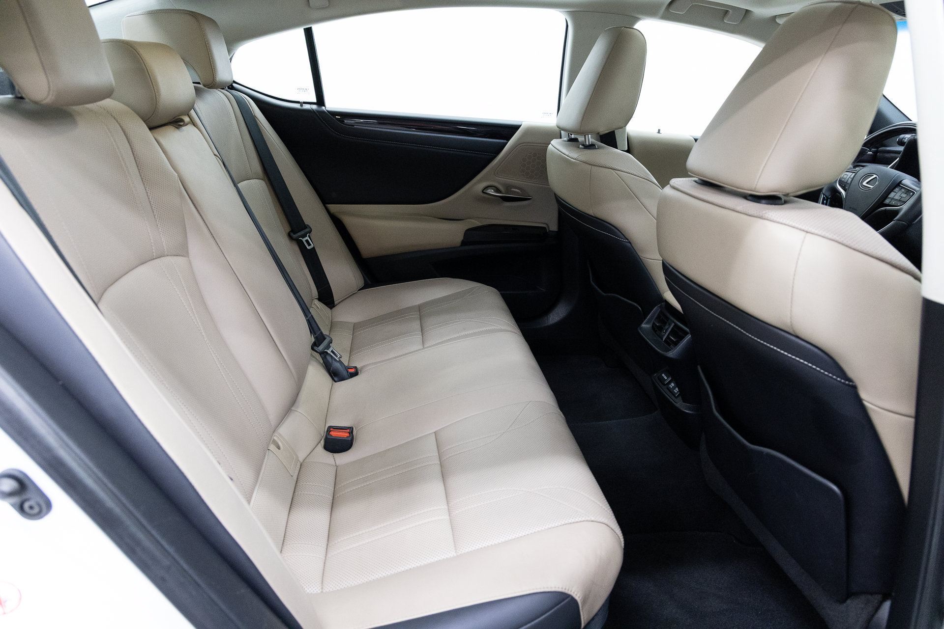Used 2019 Lexus ES 300h FWD image 14