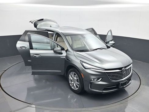 Used 2023 Buick Enclave Essence w/ Experience Buick Package AWD/4WD image 30
