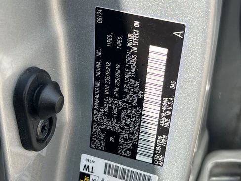 Certified 2024 Toyota Highlander XLE AWD/4WD image 35