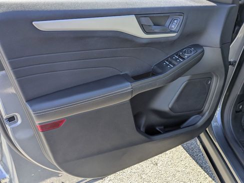 Used 2022 Ford Escape SE w/ Convenience Package image 11