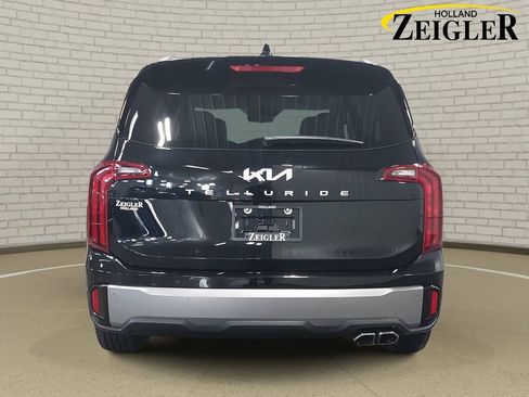 New 2025 Kia Telluride S image 6