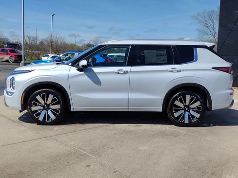 New 2026 Mitsubishi Outlander SEL AWD/4WD image 21