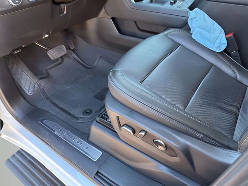 Used 2024 GMC Sierra 2500 Denali w/ Denali Reserve Package image 28