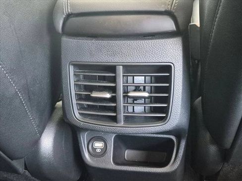 Used 2021 Kia Seltos SX w/ SX Sunroof Package AWD/4WD image 16