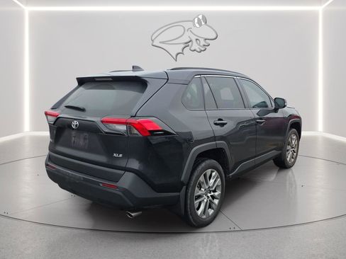 Used 2024 Toyota RAV4 XLE Premium image 19