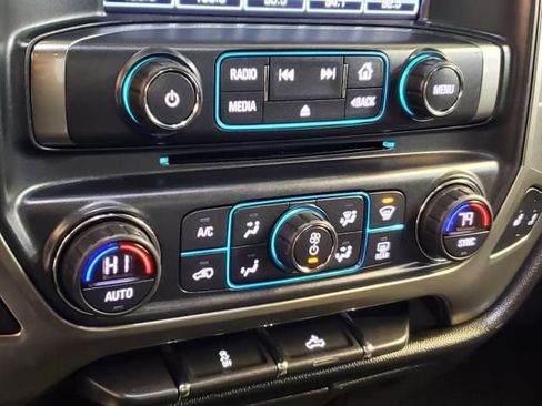 Used 2018 Chevrolet Silverado 1500 LT w/ All Star Edition image 23